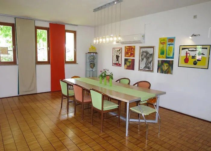 Valek By Interhome Casa de Férias