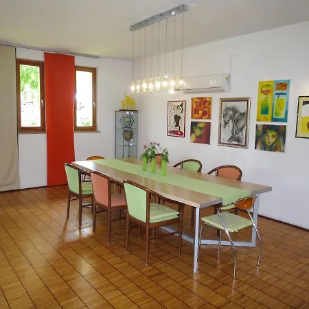 Valek By Interhome بيت للعطل